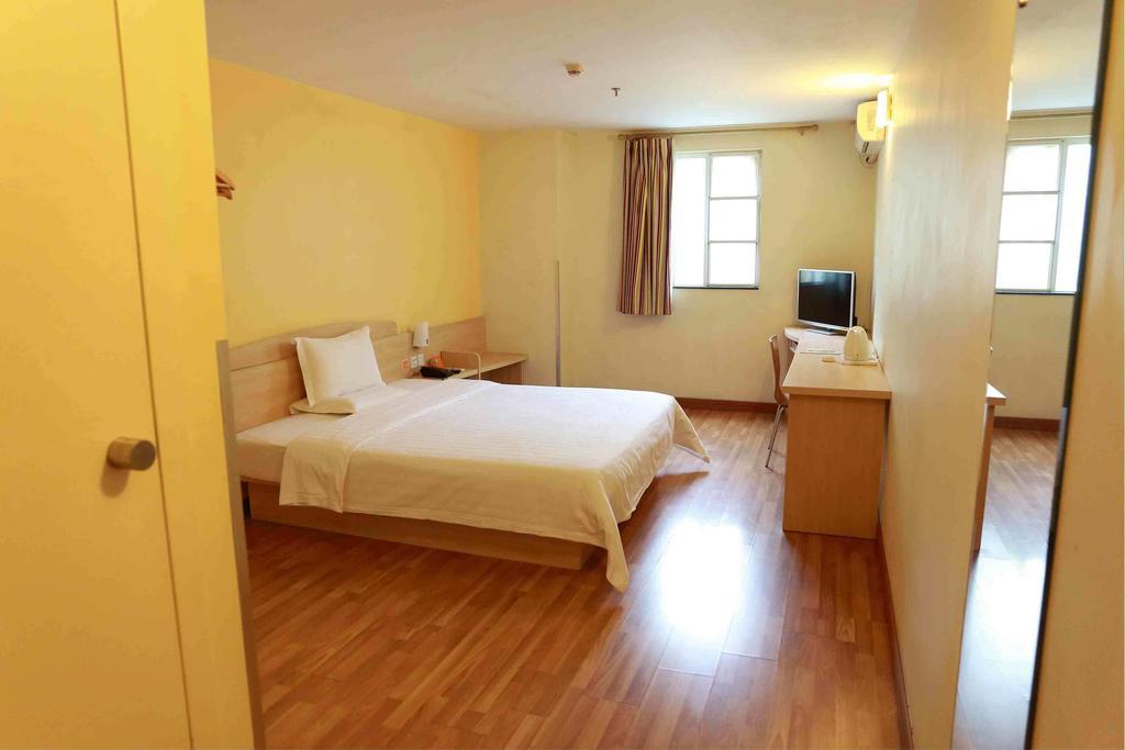7Days Inn Foshan Coach Terminal Номер фото