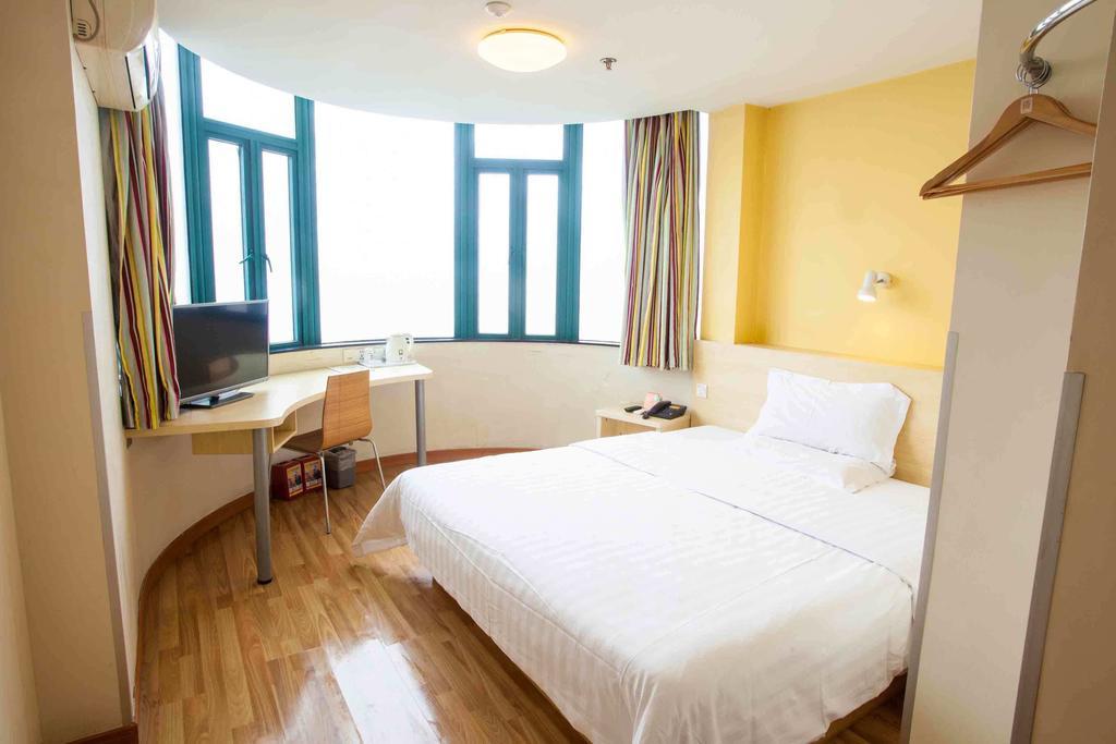 7Days Inn Foshan Coach Terminal Экстерьер фото