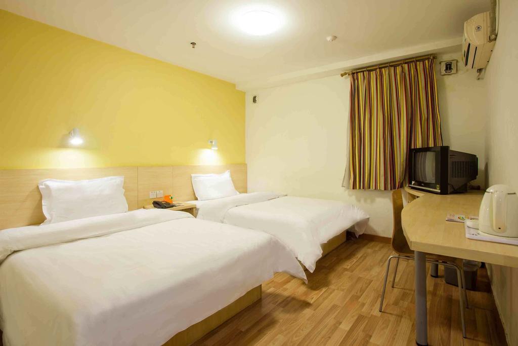 7Days Inn Foshan Coach Terminal Экстерьер фото