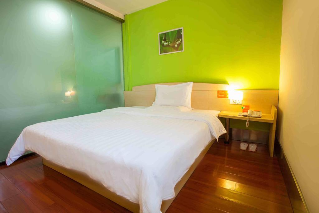 7Days Inn Foshan Coach Terminal Экстерьер фото