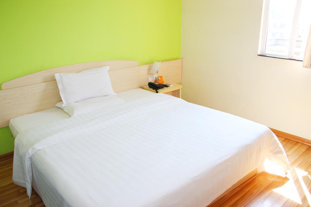 7Days Inn Foshan Coach Terminal Экстерьер фото