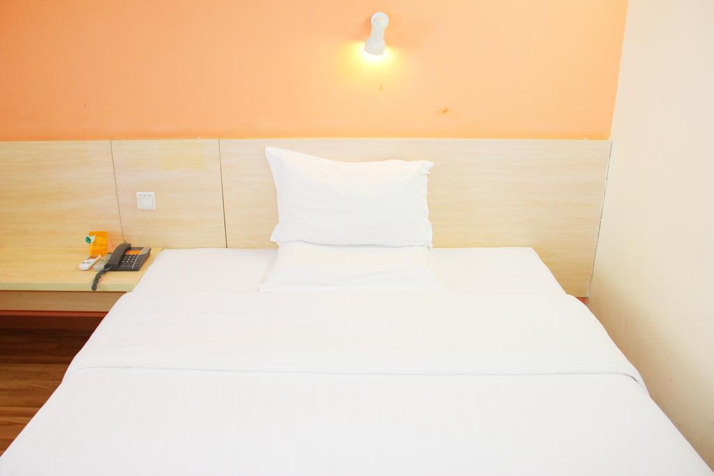 7Days Inn Foshan Coach Terminal Экстерьер фото