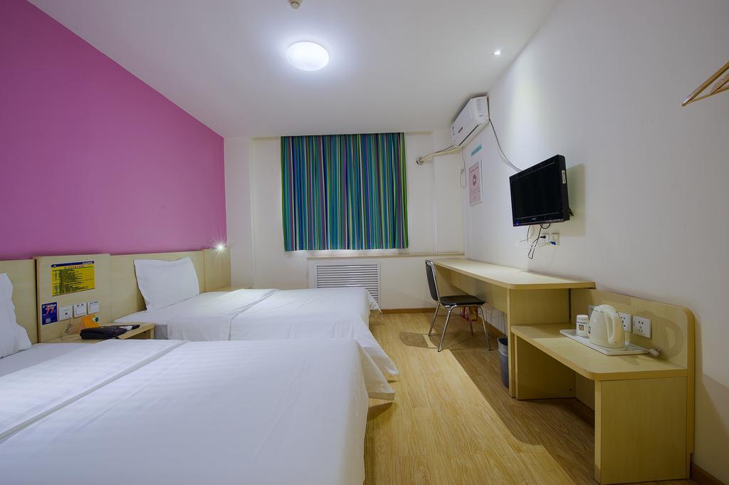 7Days Inn Foshan Coach Terminal Экстерьер фото