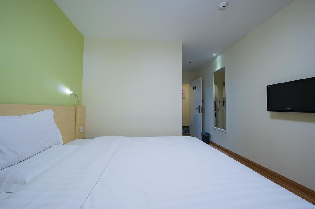 7Days Inn Foshan Coach Terminal Экстерьер фото